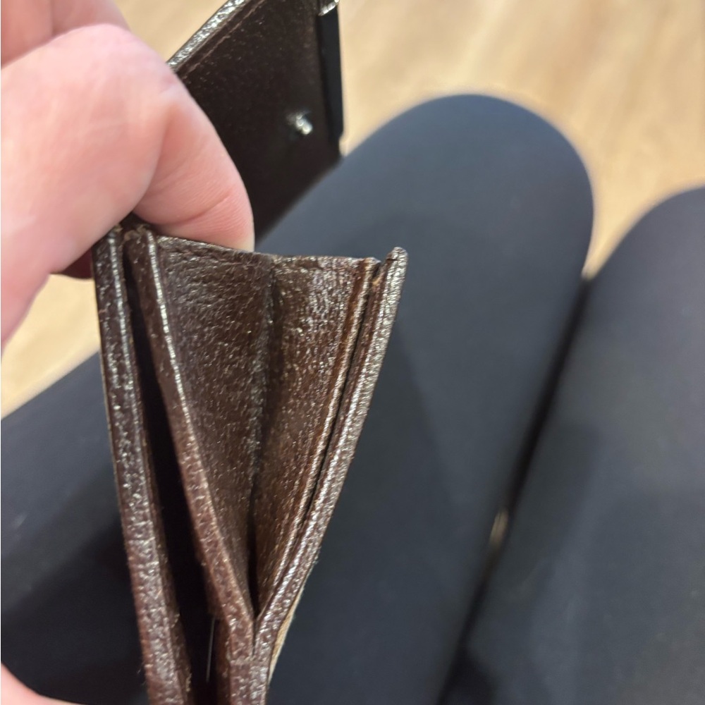 Gucci Tan and Brown Monogram Wallet - Picture 6 of 16